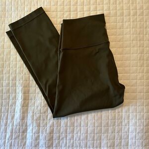 Lululemon leggings, women’s mid rise size 8